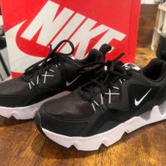 Nike RYZ 365 Woman's - Picture 6 of 6